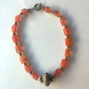 🤍 Bojo pink and silver necklace